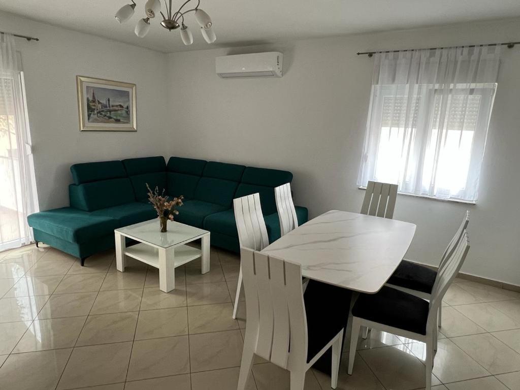 Apartments Purkovic Vodice Luaran gambar